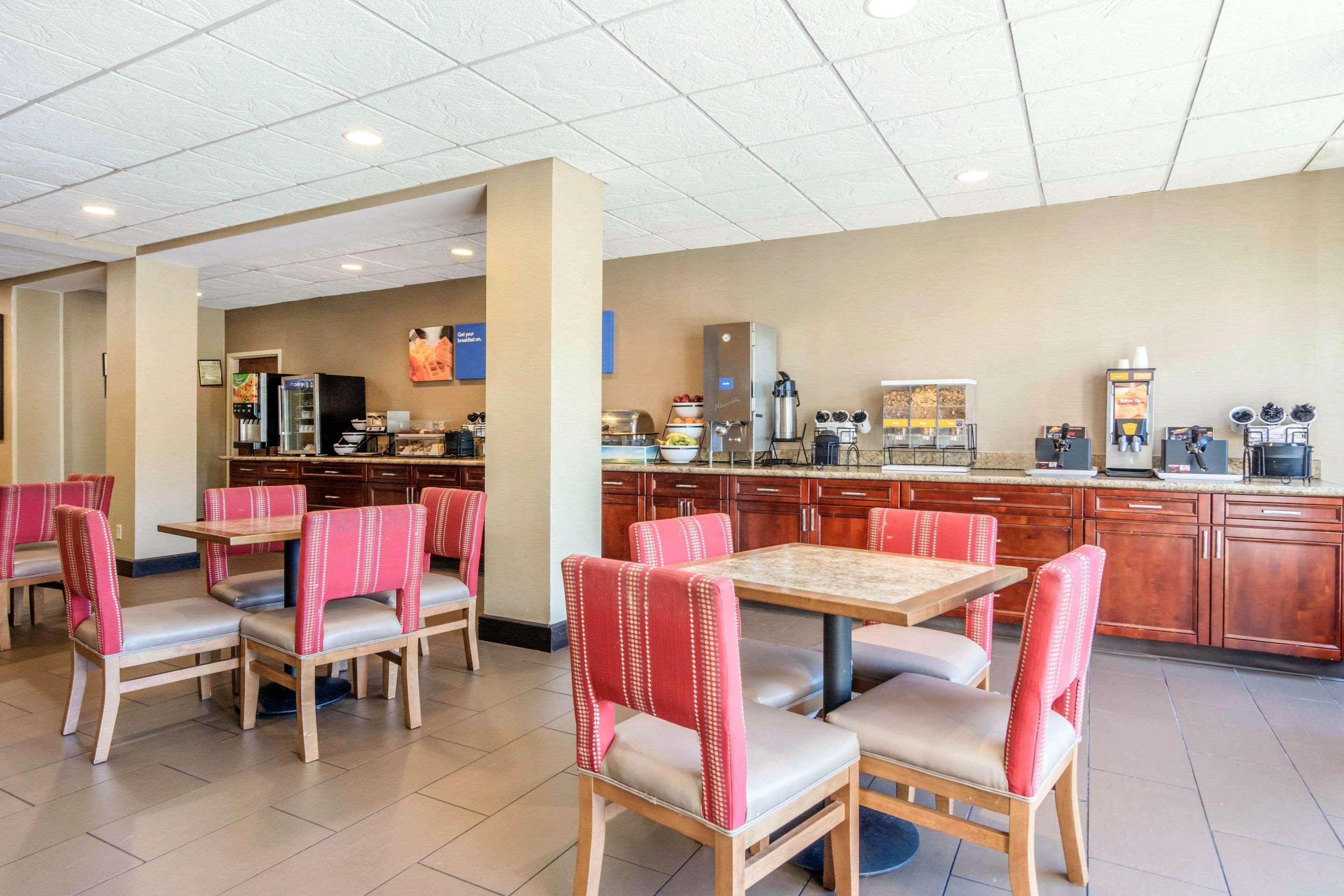 Comfort Inn Atlanta Downtown South Экстерьер фото